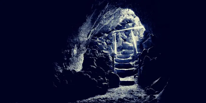 yeraltı mezarlığına girdik şimdi ise çıkamıyoruz